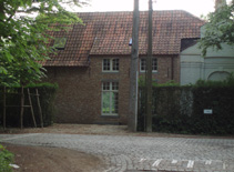 Steen: paepesteen derdelingen, Verband: kruisverband, Kenmerken: renovatie- bijgebouw